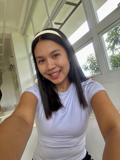 24 year old Filipina looking for host family , Au pair, 24 years ...